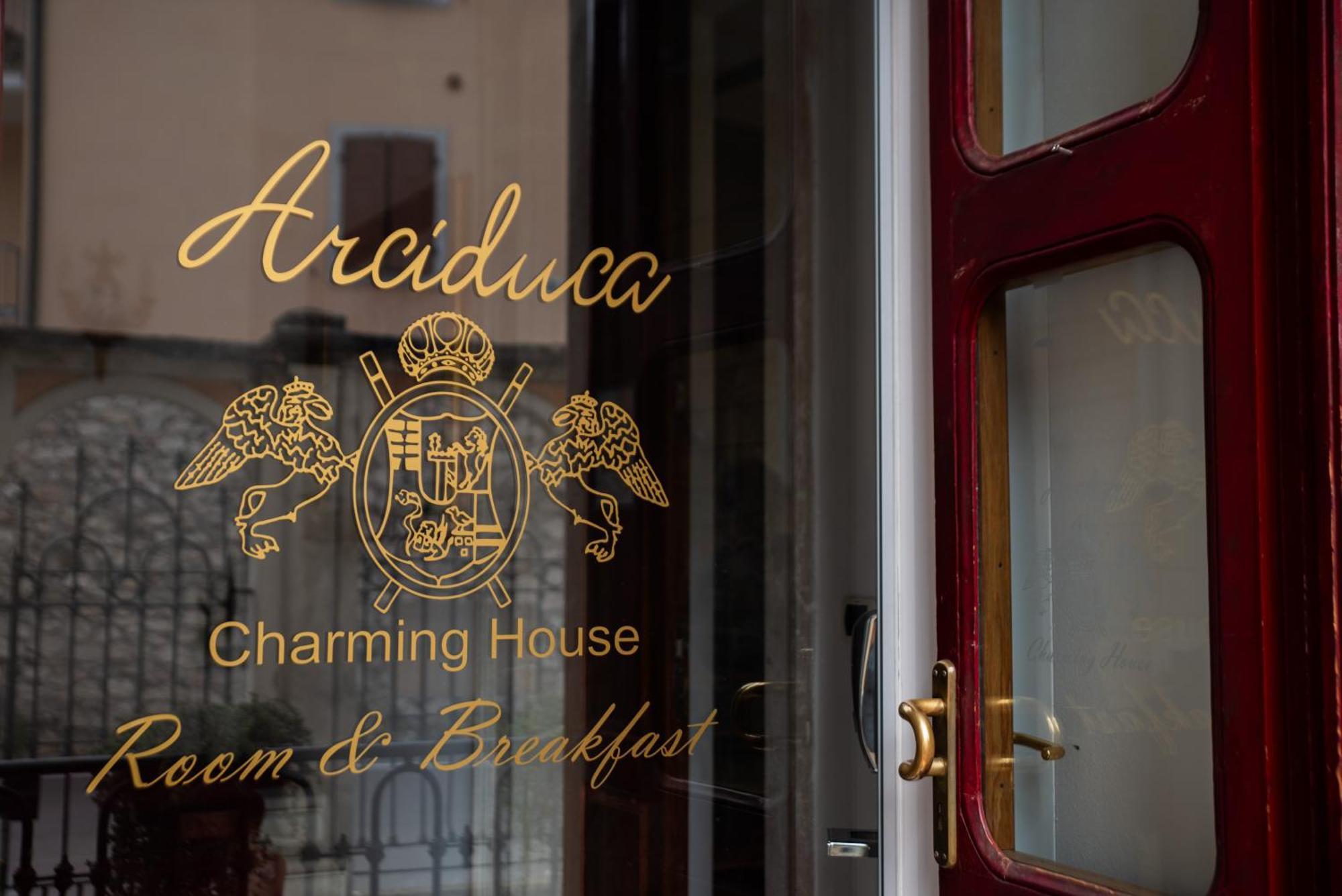 ארקו Arciduca Charming House Room & Breakfast מראה חיצוני תמונה